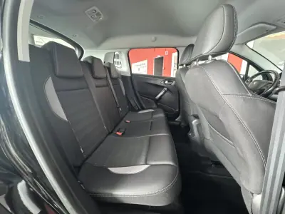 Peugeot 2008 2018 - 14990 EUR, 60029 km - AUTO.MOTO.pt - 60029km - foto 12 de 21