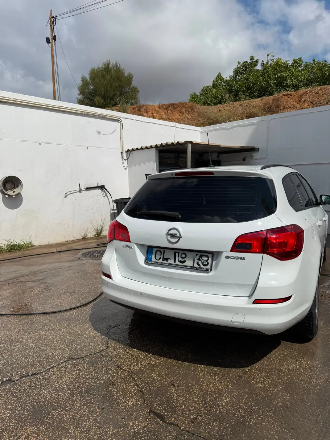 Opel Astra Sports Tourer 2013 - 5900 EUR, 194000 km - 194000km - foto 3 de 6