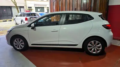 Renault Clio VAN 1.5 Blue DCi AIR NAV 2020 - 14220 EUR, 90991 km - AUTO.MOTO.pt - 90991km - foto 7 de 46