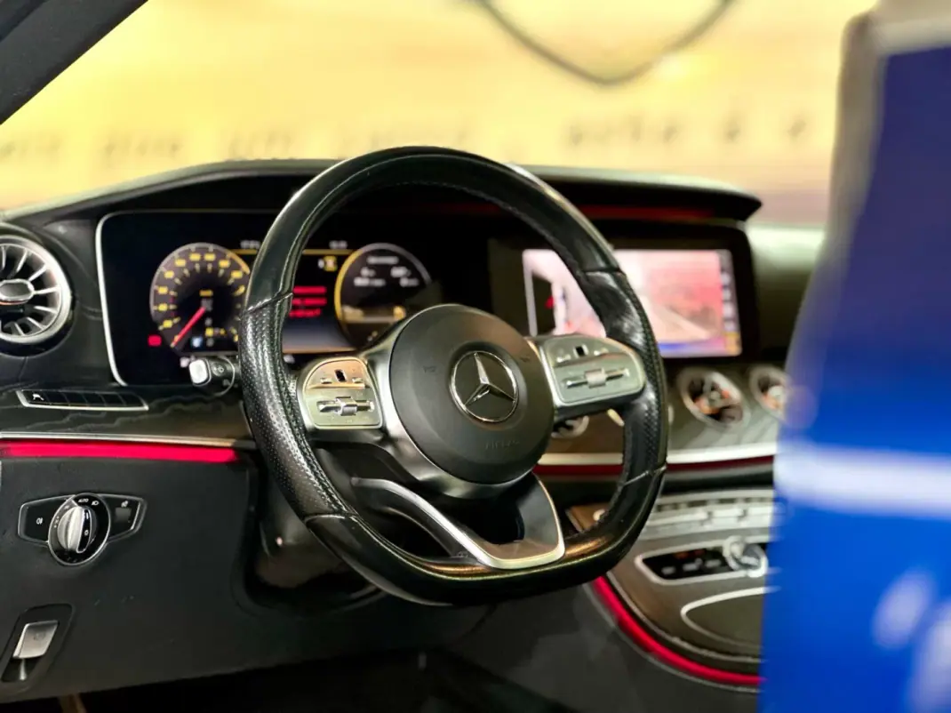 Mercedes-Benz E 220 2020 - 43900 EUR, 124551 km - AUTO.MOTO.pt - 124551km - foto 22 de 35