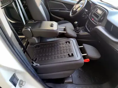 Fiat Doblo 1.3 Multijet ,3Lug. ,Iva Dedutivel 2017 - 9980 EUR, 85000 km - AUTO.MOTO.pt - 85000km - foto 14 de 26