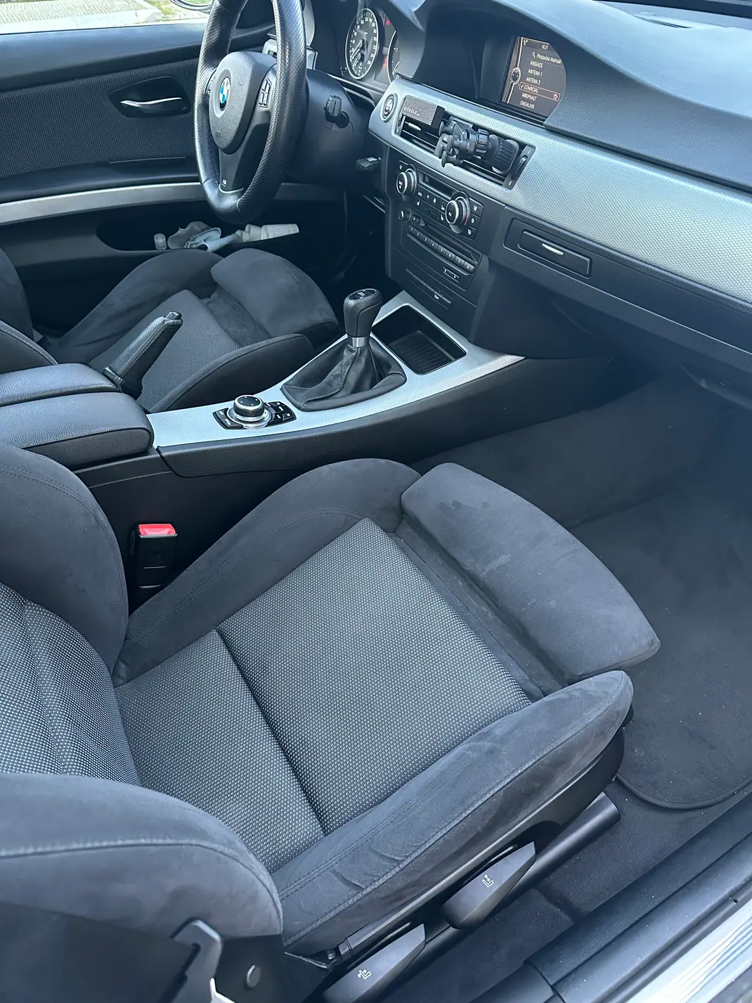 BMW 320 2012 - 12750 EUR, 259000 km - AUTO.MOTO.pt - 259000km - foto 8 de 19