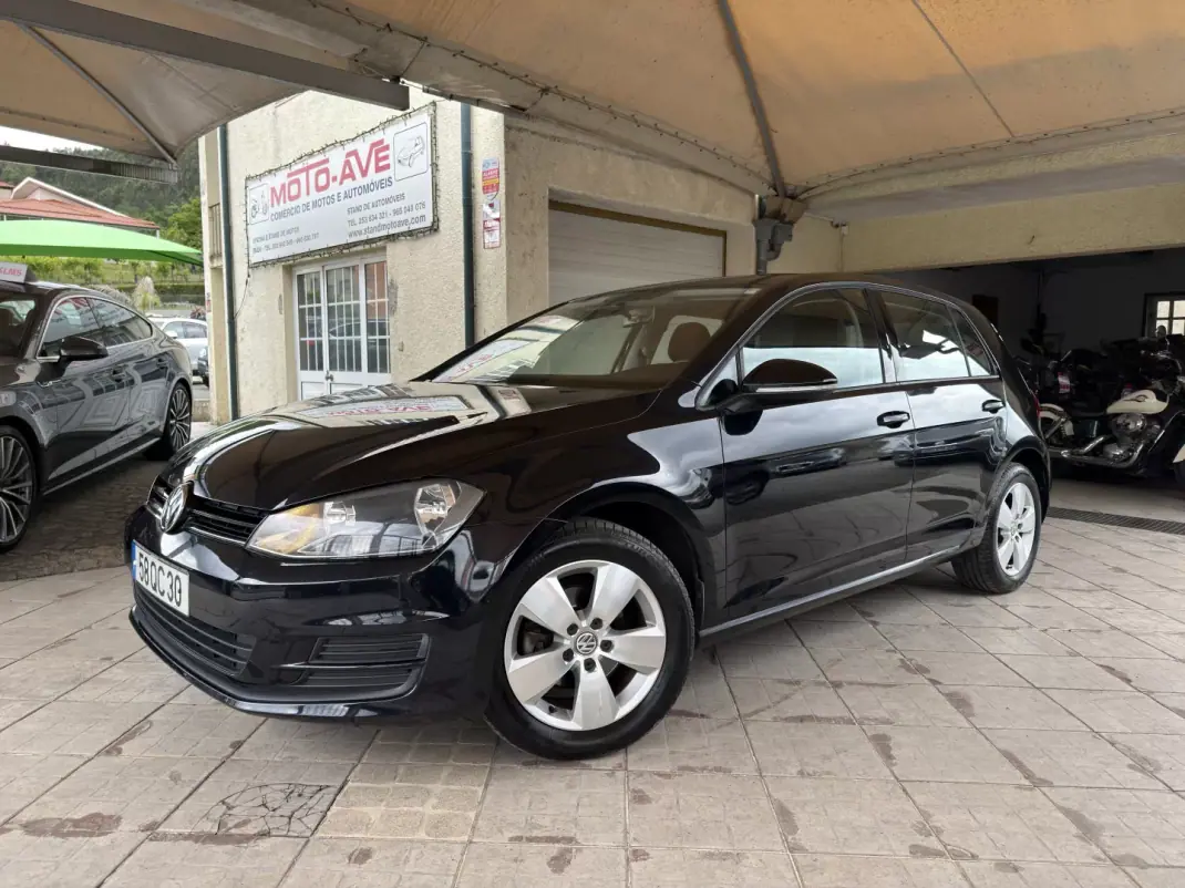 Volkswagen Golf 2015 - 12500 EUR, 195718 km - AUTO.MOTO.pt - 195718km - foto 1 de 27