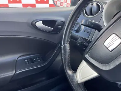SEAT Ibiza ST 2010 - 6990 EUR, 216600 km - AUTO.MOTO.pt - 216600km - foto 14 de 16