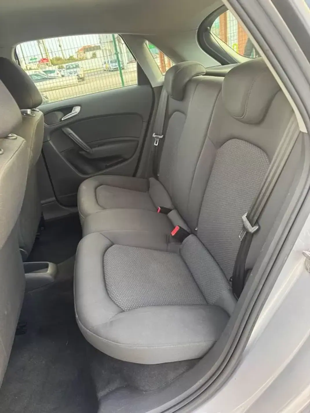 Audi A1 Sportback 2015 - 13490 EUR, 189500 km - AUTO.MOTO.pt - 189500km - foto 7 de 30