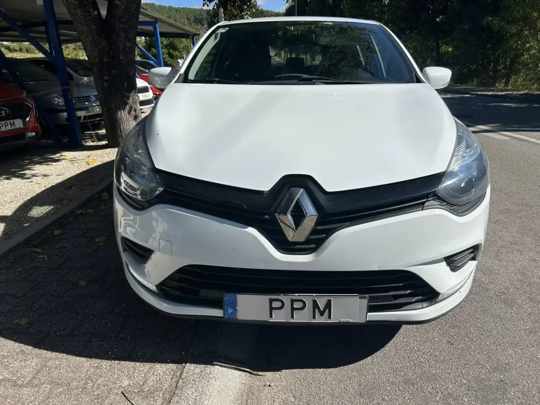 Renault Clio 2018 - 11500 EUR, 162000 km - 162000km - foto 6 de 11