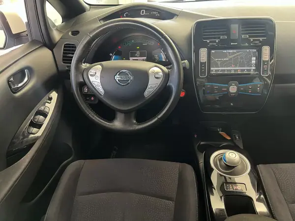 Nissan Leaf 2016 - 7800 EUR, 32548 km - 32548km - foto 9 de 20