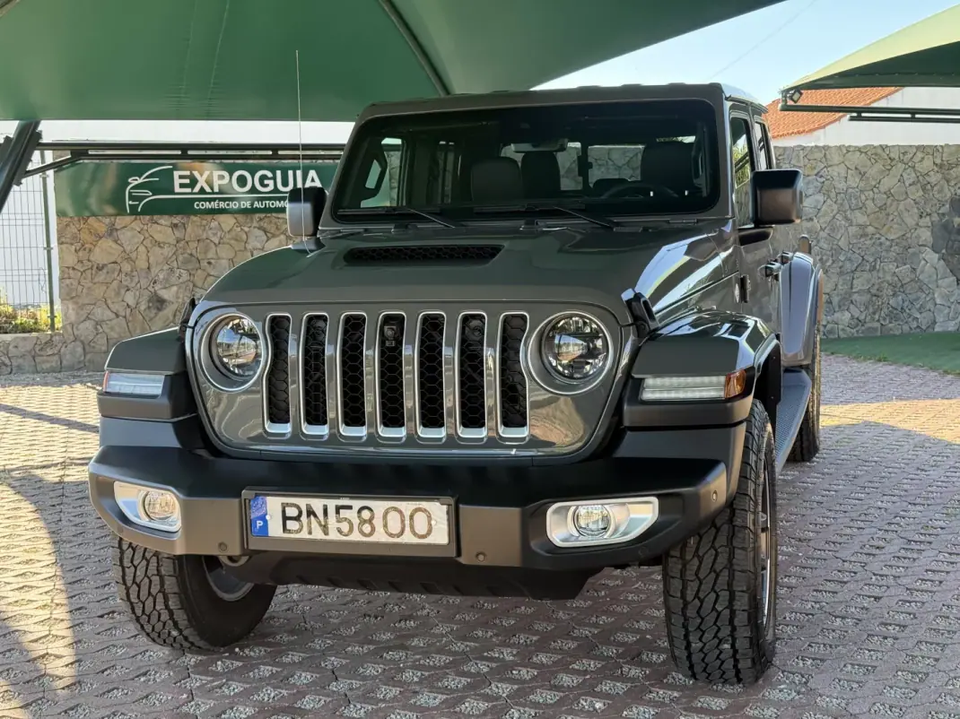 Jeep Gladiator 2024 - 79800 EUR, 2649 km - AUTO.MOTO.pt - 2649km - foto 1 de 23