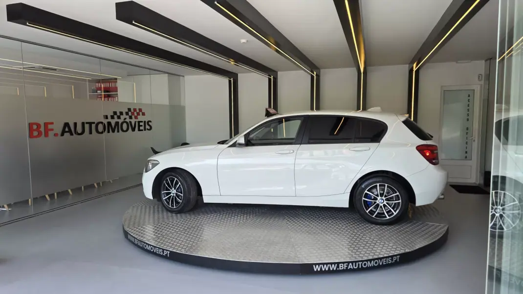 BMW 114 2013 - 9500 EUR, 212463 km - AUTO.MOTO.pt - 212463km - foto 12 de 45