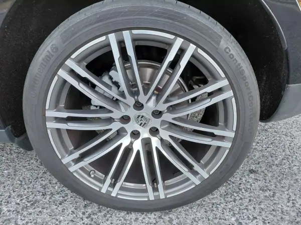 Porsche Macan 2014 - 38490 EUR, 168209 km - AUTO.MOTO.pt - 168209km - foto 18 de 37