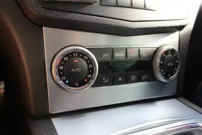 Mercedes-Benz C 250 2008 - 12990 EUR, 241176 km - AUTO.MOTO.pt - 241176km - foto 17 de 18