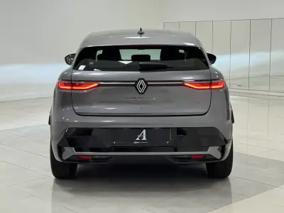 Renault Mégane E-Tech 2022 - 23890 EUR, 69000 km - AUTO.MOTO.pt - 69000km - foto 12 de 28