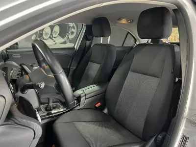 Mercedes-Benz A 180 Limousine 2020 - 23600 EUR, 81132 km - AUTO.MOTO.pt - 81132km - foto 6 de 23