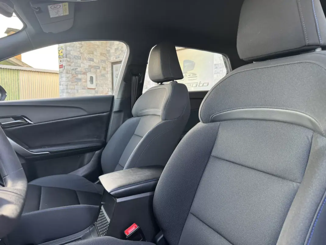 MG MG4 2022 - 18990 EUR, 77000 km - AUTO.MOTO.pt - 77000km - foto 19 de 36