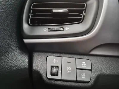 Kia Stonic 2024 - 16500 EUR, 45414 km - 45414km - foto 13 de 26