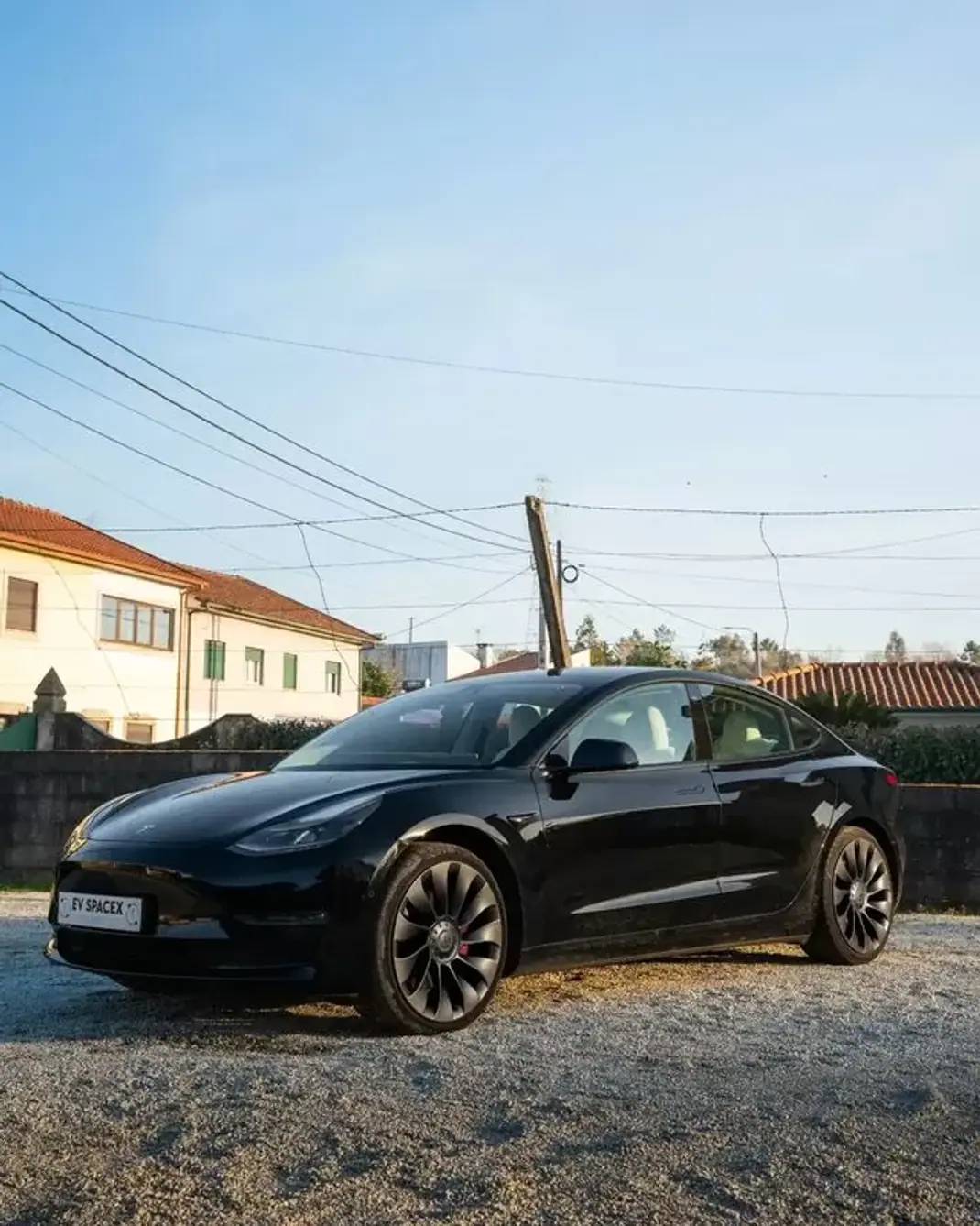 Tesla Model 3 2021 - 30399 EUR, 114000 km - AUTO.MOTO.pt - 114000km - foto 2 de 11