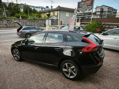 Volvo V40 Cross Country 2017 - 18500 EUR, 100000 km - AUTO.MOTO.pt - 100000km - foto 12 de 34