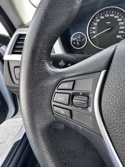 BMW 418 Gran Coupé 2016 - 17500 EUR, 190000 km - AUTO.MOTO.pt - 190000km - foto 34 de 52