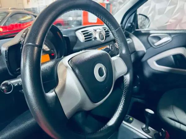 Smart Fortwo Cabrio 2013 - 7490 EUR, 134920 km - AUTO.MOTO.pt - 134920km - foto 20 de 24