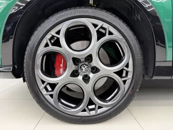 Alfa Romeo Tonale 2023 - 32950 EUR, 43871 km - AUTO.MOTO.pt - 43871km - foto 20 de 52