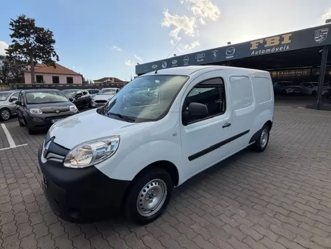 Renault Kangoo 2018 - 12900 EUR, 94420 km - AUTO.MOTO.pt - 94420km - foto 1 de 12