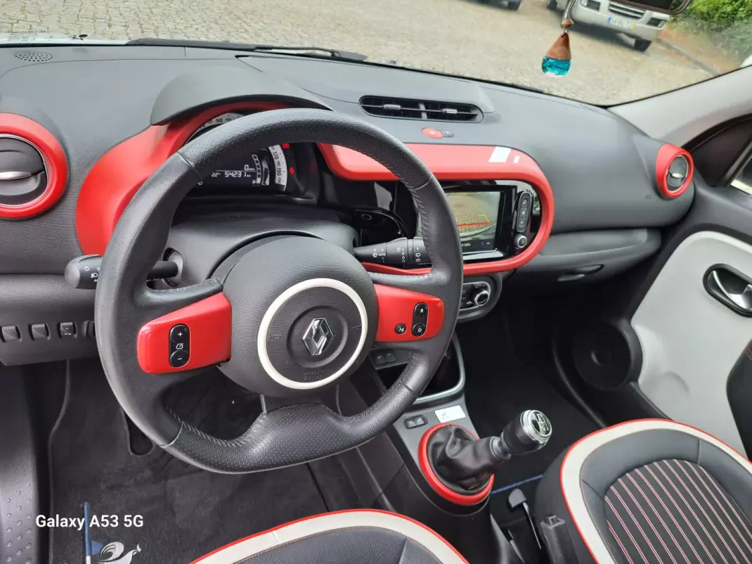 Renault Twingo 2020 - 11990 EUR, 54214 km - AUTO.MOTO.pt - 54214km - foto 13 de 23