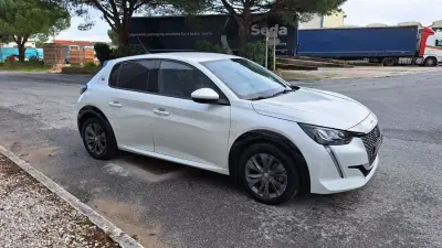 Peugeot e-208 2021 - 16480 EUR, 40817 km - AUTO.MOTO.pt - 40817km - foto 3 de 56