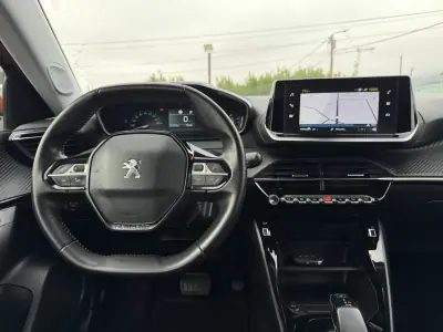 Peugeot e-2008 2021 — foto 4 de 40