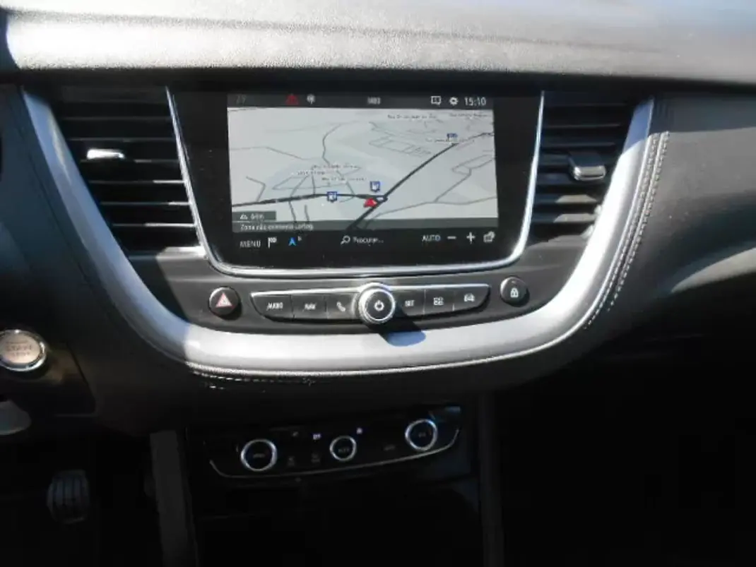 Opel Grandland 2019 - 14900 EUR, 102526 km - 102526km - foto 15 de 17