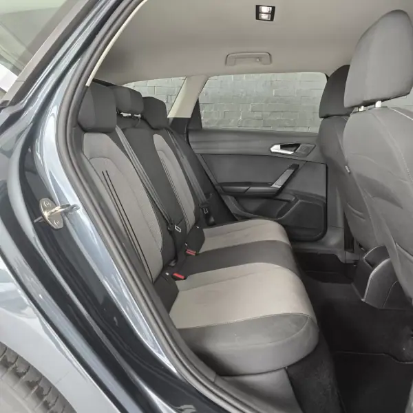 SEAT Leon ST 2024 - 19990 EUR, 42195 km - AUTO.MOTO.pt - 42195km - foto 8 de 26