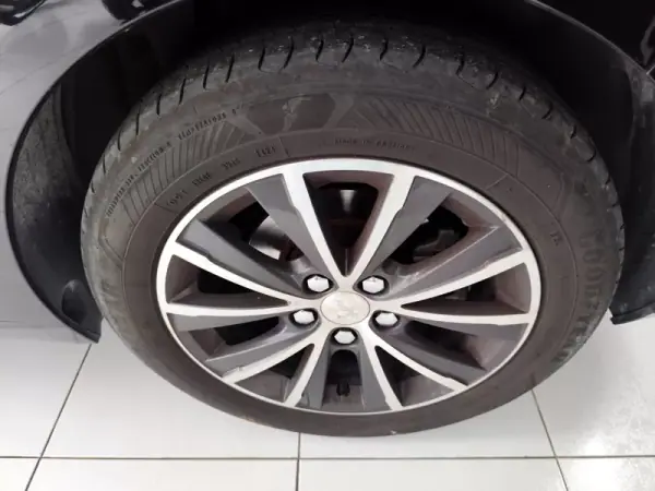Peugeot 308 2014 - 8980 EUR, 165000 km - AUTO.MOTO.pt - 165000km - foto 21 de 22