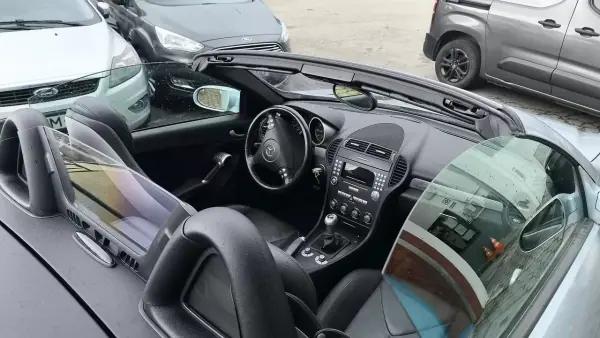 Mercedes-Benz SLK 200 2006 - 13900 EUR, 173000 km - AUTO.MOTO.pt - 173000km - foto 12 de 18