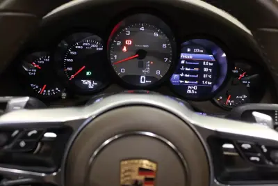 Porsche 991 2017 - 119000 EUR, 75000 km - AUTO.MOTO.pt - 75000km - foto 24 de 34
