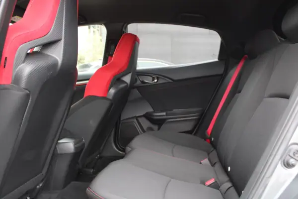 Honda Civic 2019 - 43990 EUR, 78000 km - AUTO.MOTO.pt - 78000km - foto 17 de 31