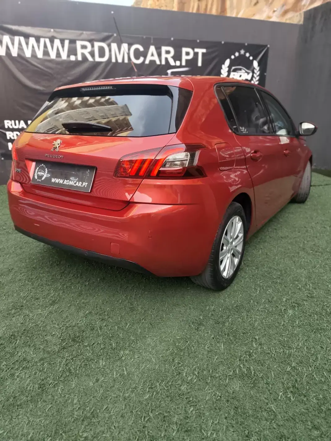 Peugeot 308 2019 - 11990 EUR, 155000 km - AUTO.MOTO.pt - 155000km - foto 5 de 16