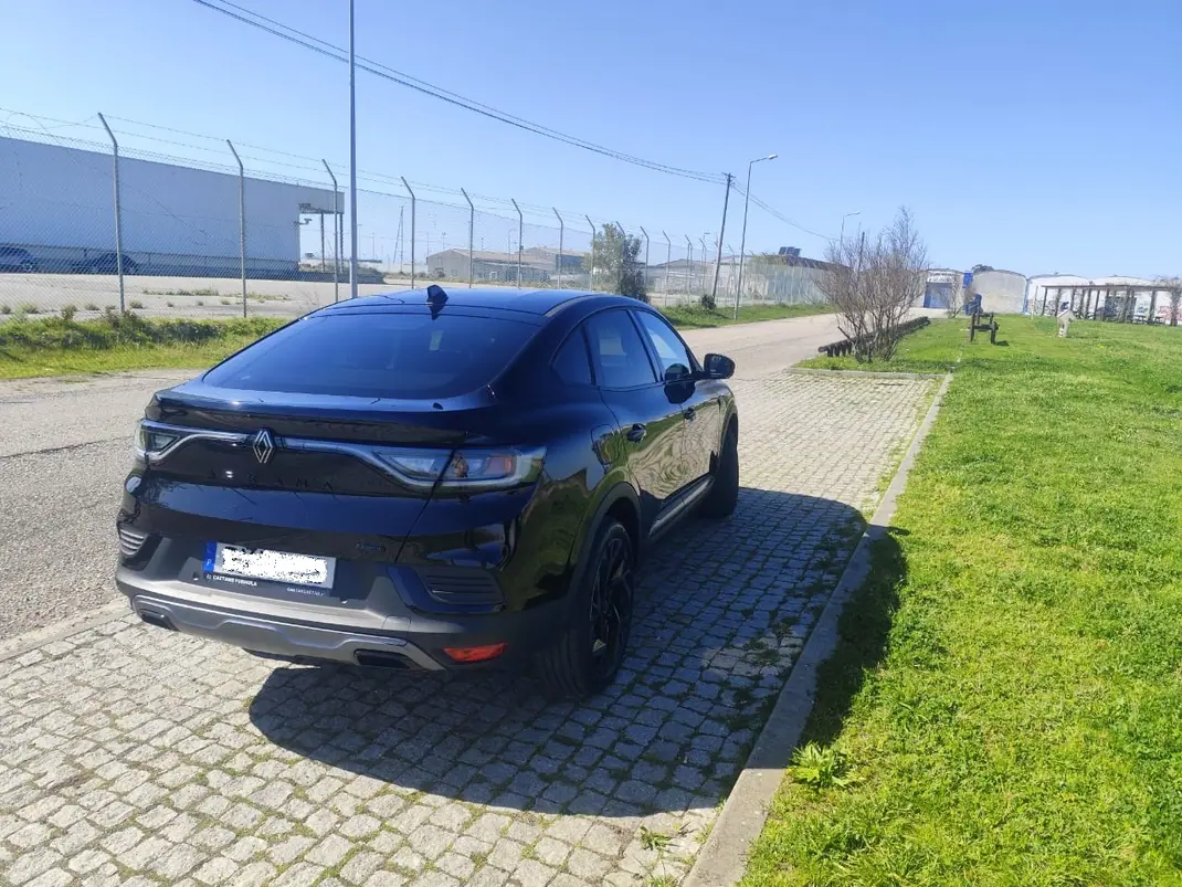 Renault Arkana 2025 - 29990 EUR, 4500 km - AUTO.MOTO.pt - 4500km - foto 12 de 17