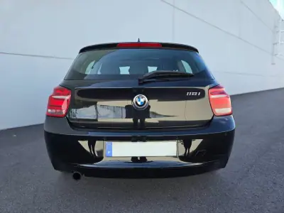 BMW 118 2013 - 12500 EUR, 140000 km - AUTO.MOTO.pt - 140000km - foto 8 de 35