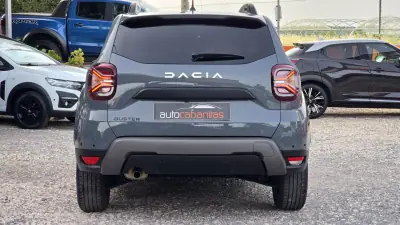 Dacia Duster 2023 - 18750 EUR, 48500 km - AUTO.MOTO.pt - 48500km - foto 11 de 23