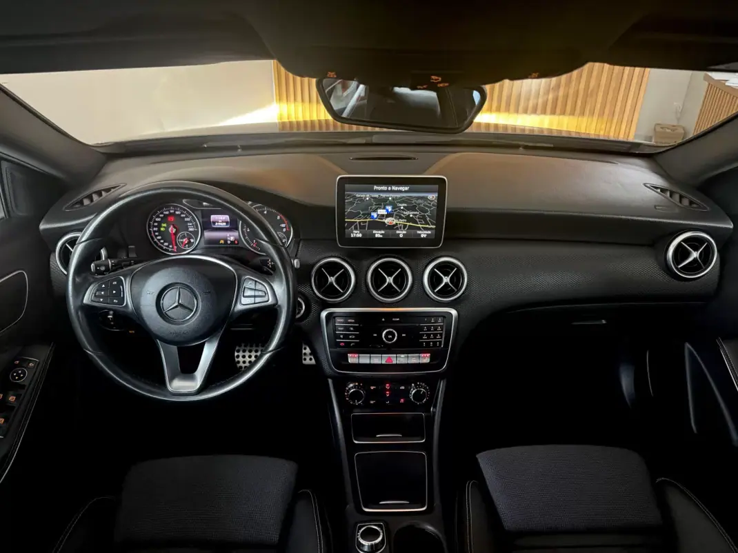 Mercedes-Benz A 180 2015 - 15999 EUR, 219500 km - AUTO.MOTO.pt - 219500km - foto 3 de 110