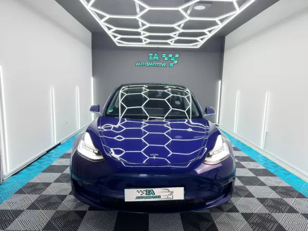 Tesla Model 3 2019 — foto 2 de 15