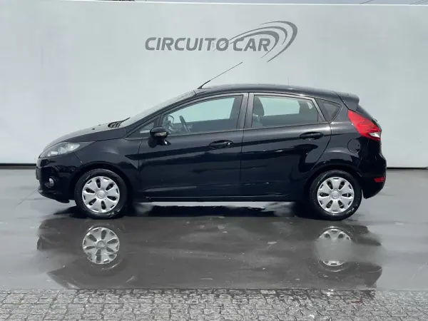 Ford Fiesta 2012 - 5500 EUR, 272349 km - AUTO.MOTO.pt - 272349km - foto 3 de 32