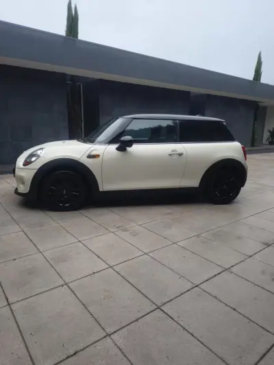 MINI One 2015 - 11900 EUR, 125000 km - AUTO.MOTO.pt - 125000km - foto 7 de 35