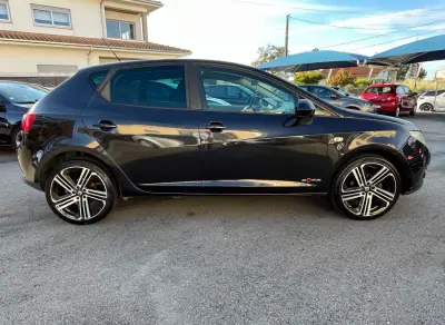 SEAT Ibiza 2011 - 6450 EUR, 240000 km - AUTO.MOTO.pt - 240000km - foto 4 de 45