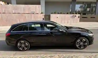 Mercedes-Benz C 300 2022 - 26900 EUR, 175300 km - foto 4 de 12