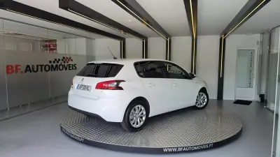 Peugeot 308 2021 - 9500 EUR, 224621 km - 224621km - foto 7 de 59