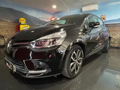 Renault Clio 2018 — photo 3 of 20