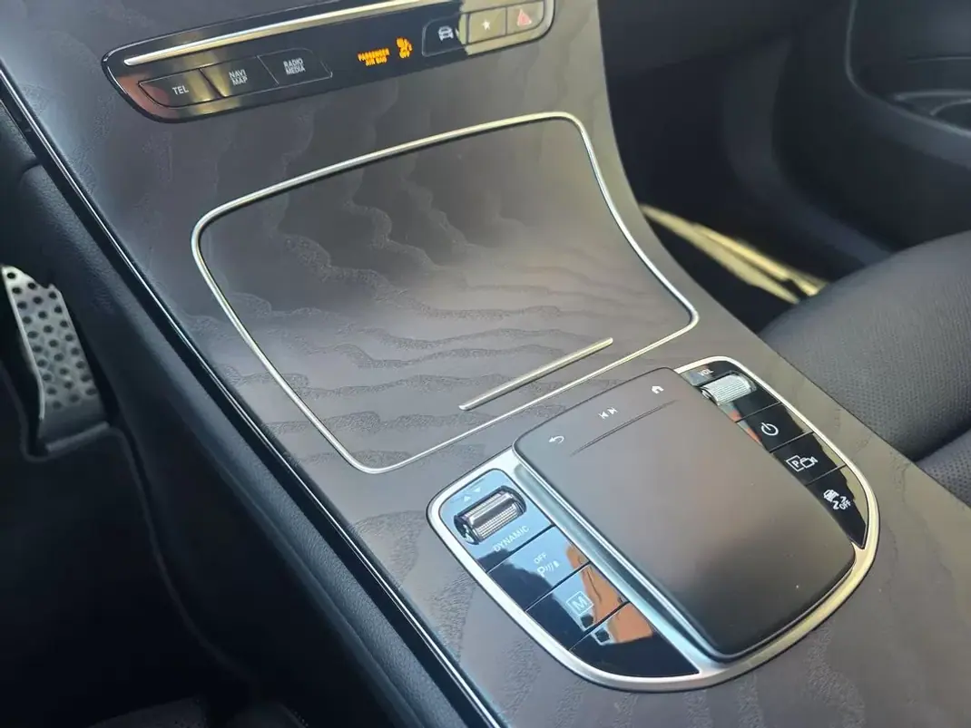 Mercedes-Benz GLC 300 2021 - 45980 EUR, 138000 km - AUTO.MOTO.pt - 138000km - foto 50 de 60