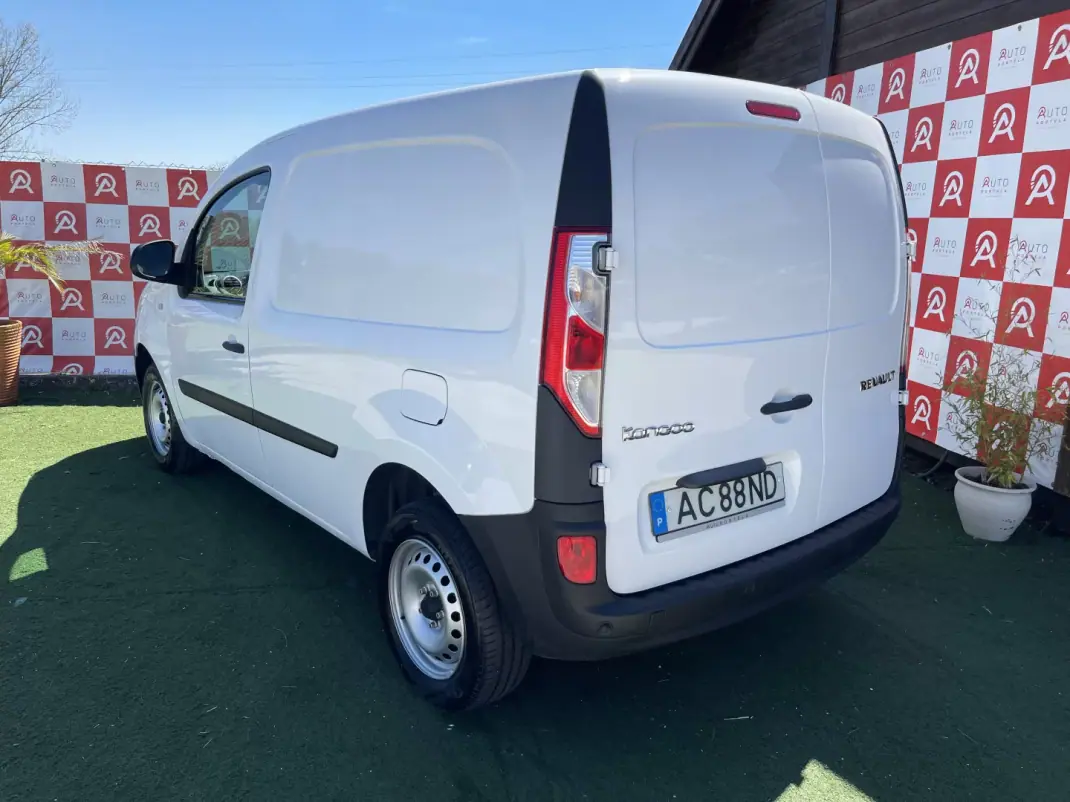 Renault Kangoo 1.5 DCi Business 2020 - 13490 EUR, 142280 km - AUTO.MOTO.pt - 142280km - foto 4 de 17