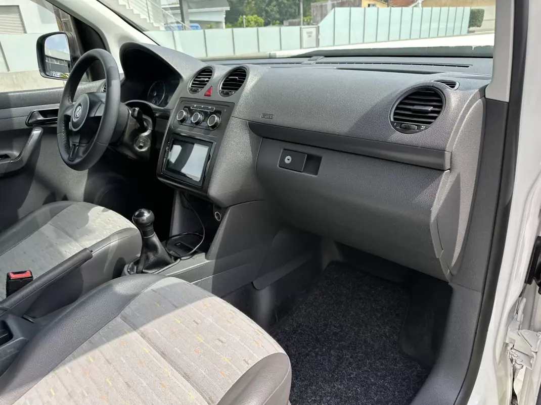 VW Caddy 2012 - 7900 EUR, 450000 km - 450000km - foto 33 de 45