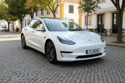 Tesla Model 3 2023 - 61000km